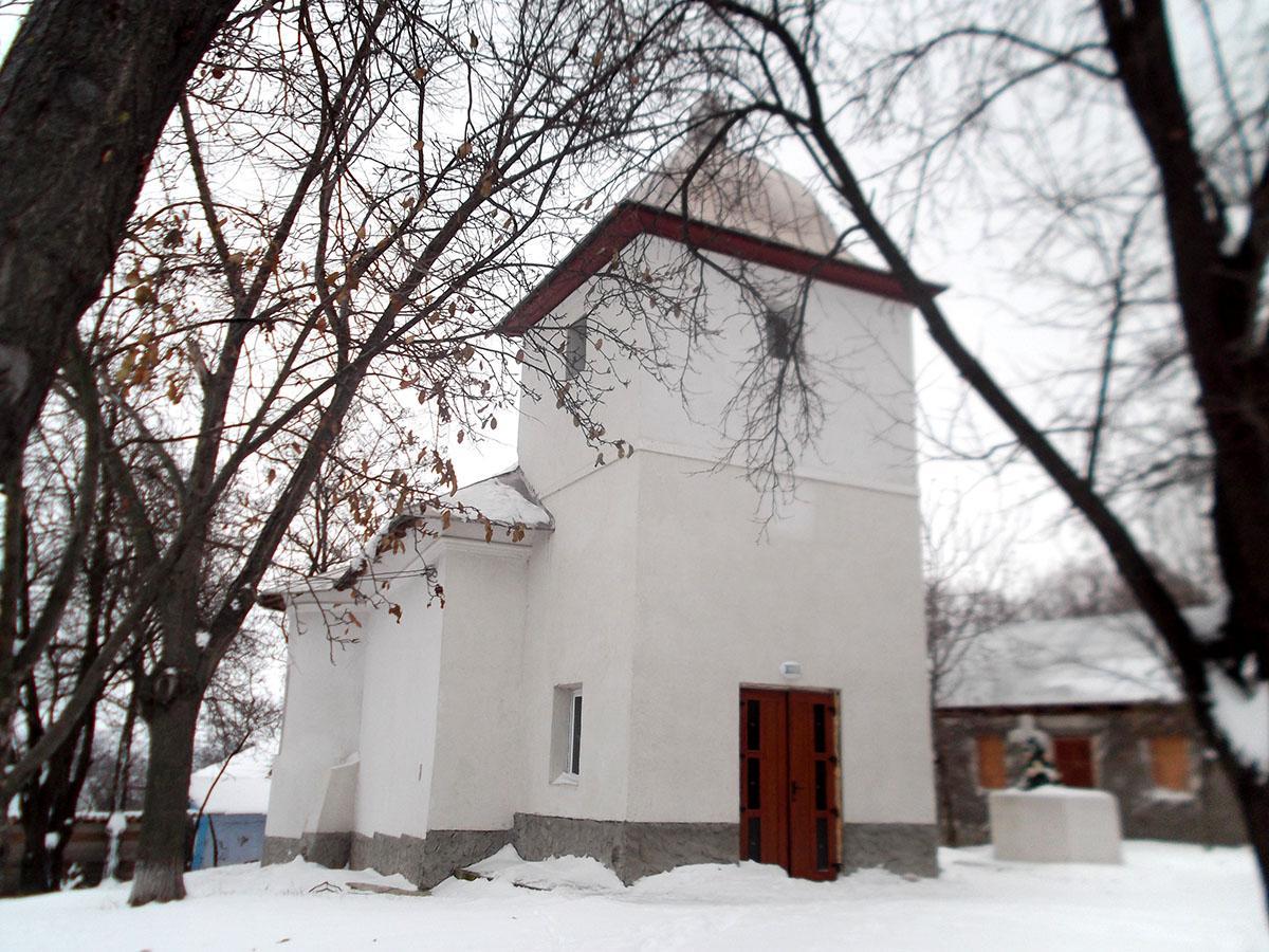 Biserica - vedere exterioară